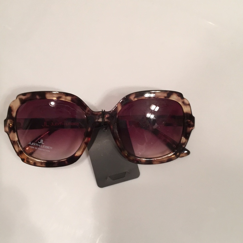 NWT Judith Lieber Tortoise Acrylic Sunglasses